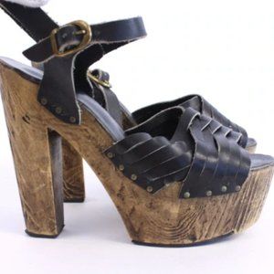 Vintage 1970's Platform Sandals